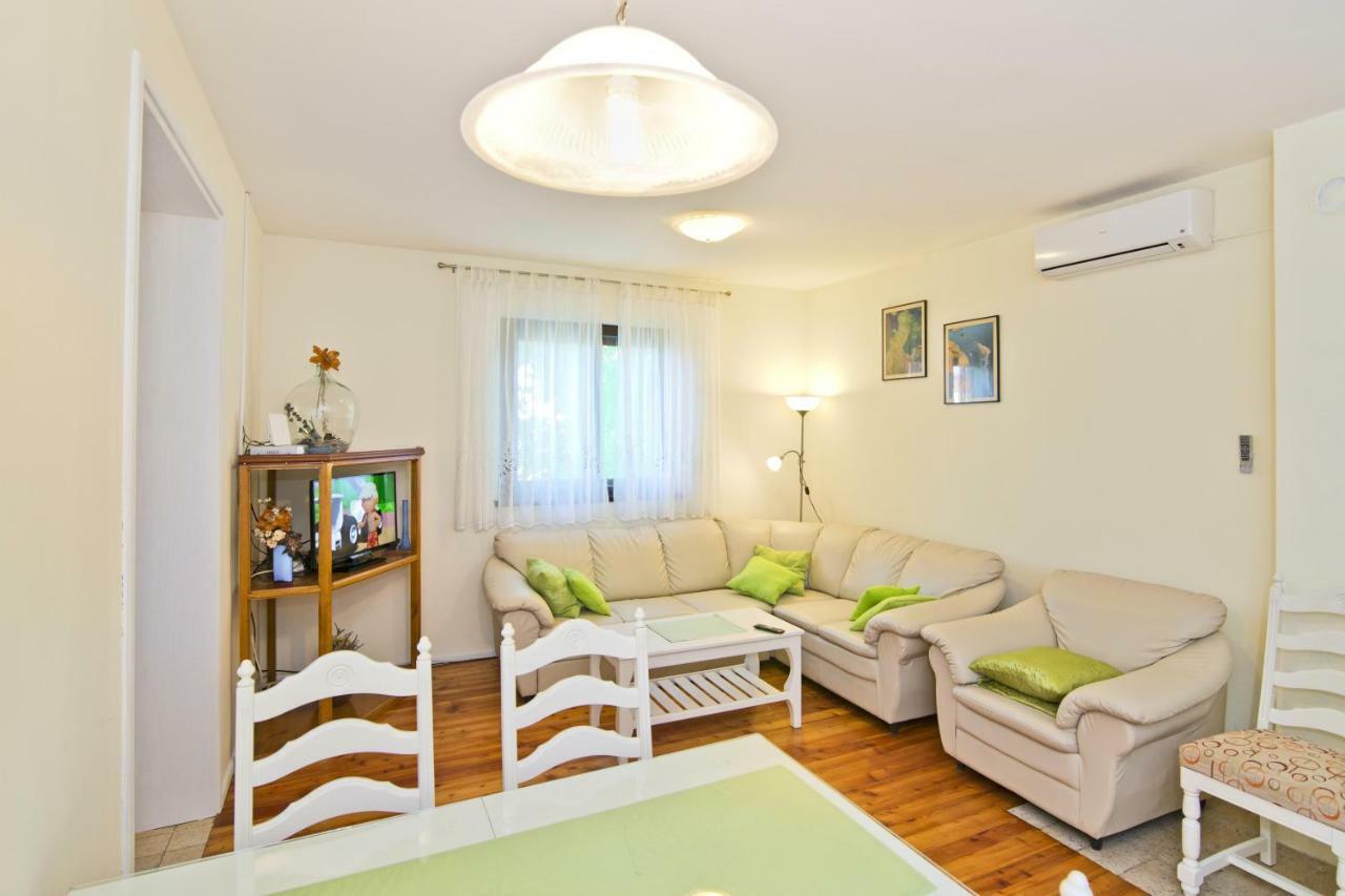 Apartment Ana Бетина Экстерьер фото